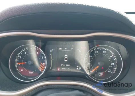 2015 Jeep Cherokee Latitude из США, поврежденный, VIN 1C4PJMCS7FW558546